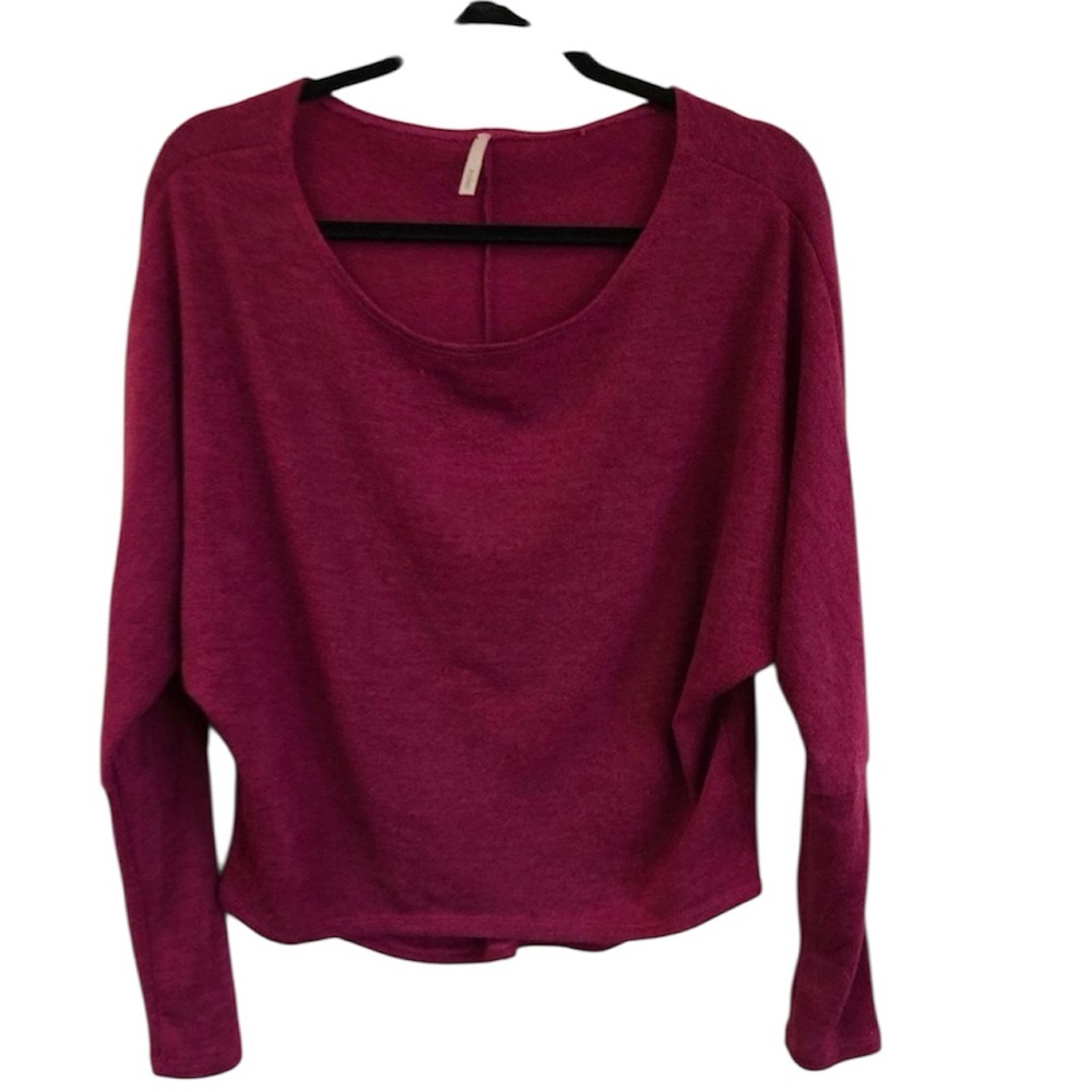 NWOT Point Purple Scoop Neck Sweater Size Medium